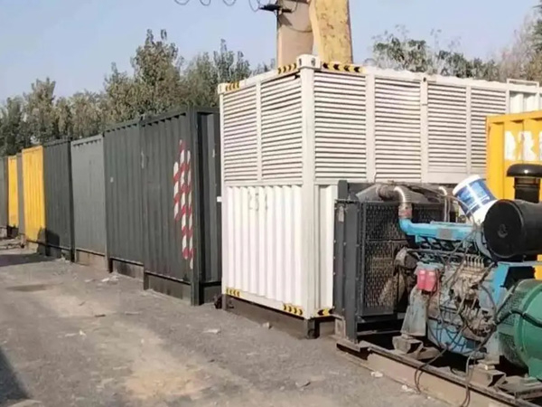 弋江200KW柴油发电机机组每小时油耗是多少？